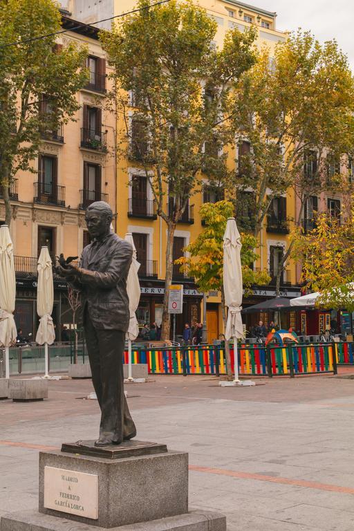 Pyr Select Plaza Santa Ana Lägenhet Madrid Exteriör bild